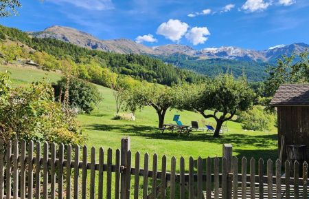 G&icirc;te n&deg;G27298 Enchastrayes - Alpes-de-Haute-Provence - photo
