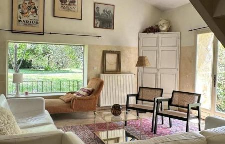 G&icirc;te n&deg;G14369 Forcalquier - Alpes-de-Haute-Provence - salon