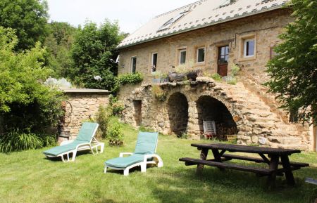 G&icirc;te n&deg;G27354 Ubaye-Serre-Pon&ccedil;on - Alpes-de-Haute-Provence - L'espace privatif ext&eacute;rieur