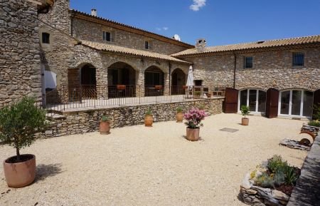 G&icirc;te n&deg;G14501 Simiane-la-Rotonde - Alpes-de-Haute-Provence - photo