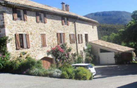 G&icirc;te n&deg;G33147 Peyroules - Alpes-de-Haute-Provence - photo