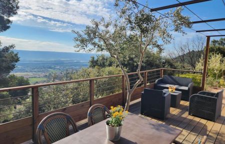 G&icirc;te n&deg;G11448 Villeneuve - Alpes-de-Haute-Provence - Vue de la terrasse