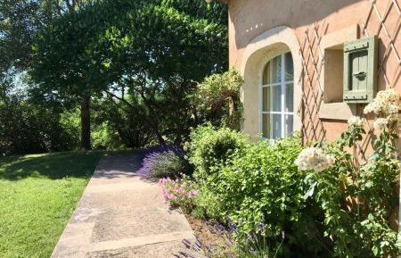 G&icirc;te n&deg;G14401 C&eacute;reste-en-Luberon - Alpes-de-Haute-Provence - photo