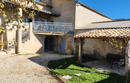 G&icirc;te n&deg;G14422 Revest-du-Bion - Alpes-de-Haute-Provence - photo