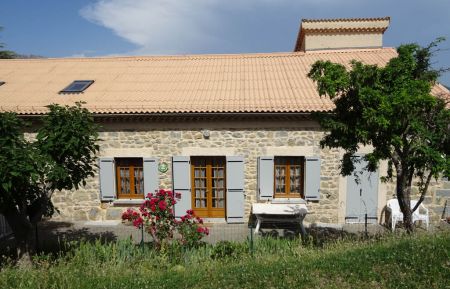G&icirc;te n&deg;G11106 Le Castellard-M&eacute;lan - Alpes-de-Haute-Provence - photo