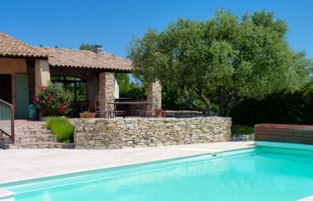 G&icirc;te n&deg;G14467 Ch&acirc;teauneuf-Val-Saint-Donat - Alpes-de-Haute-Provence - Piscine 9 X 4,5 m&egrave;tres