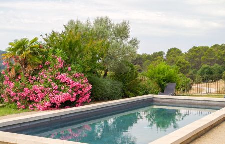 G&icirc;te n&deg;G31198 Gr&eacute;oux-les-Bains - Alpes-de-Haute-Provence - La piscine commune